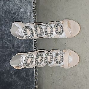 Beautiful Nude Strap with Oval Stones in front Design Heels New!